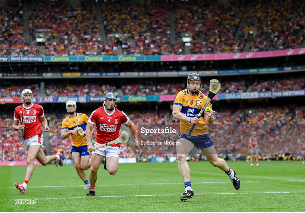 21 July 2024; Tony Kelly of Clare during the GAA Hurling All-Ireland Senior Championship Final between Clare and Cork at Croke Park in Dublin. Photo by Stephen McCarthy/Sportsfile