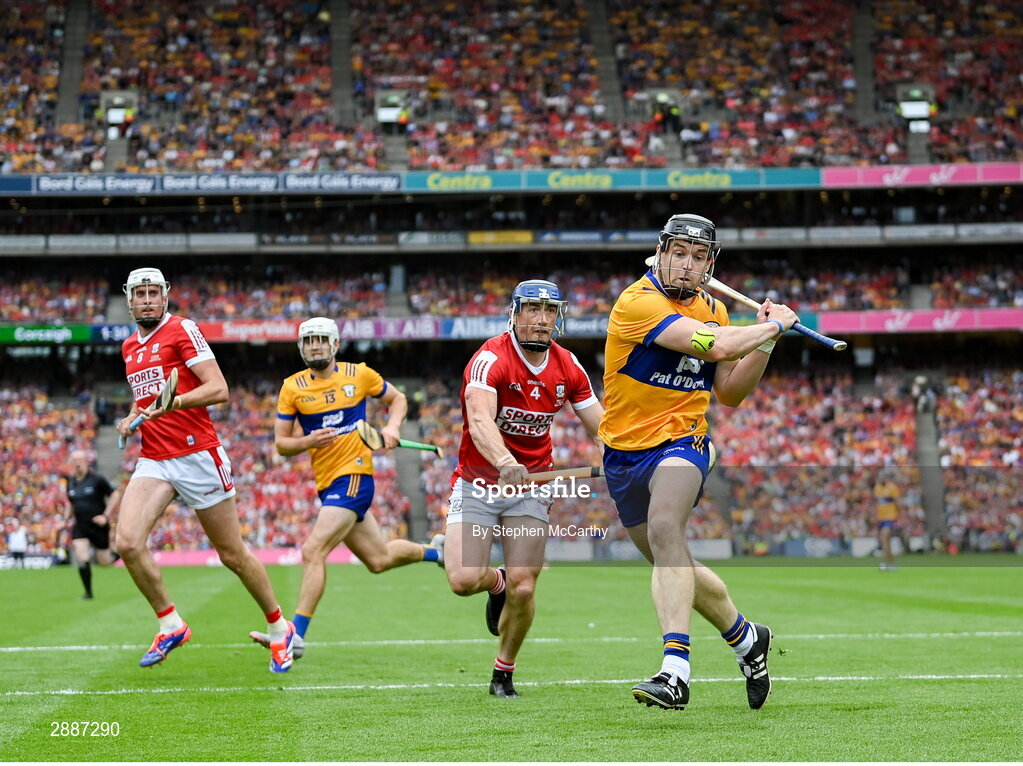 21 July 2024; Tony Kelly of Clare during the GAA Hurling All-Ireland Senior Championship Final between Clare and Cork at Croke Park in Dublin. Photo by Stephen McCarthy/Sportsfile