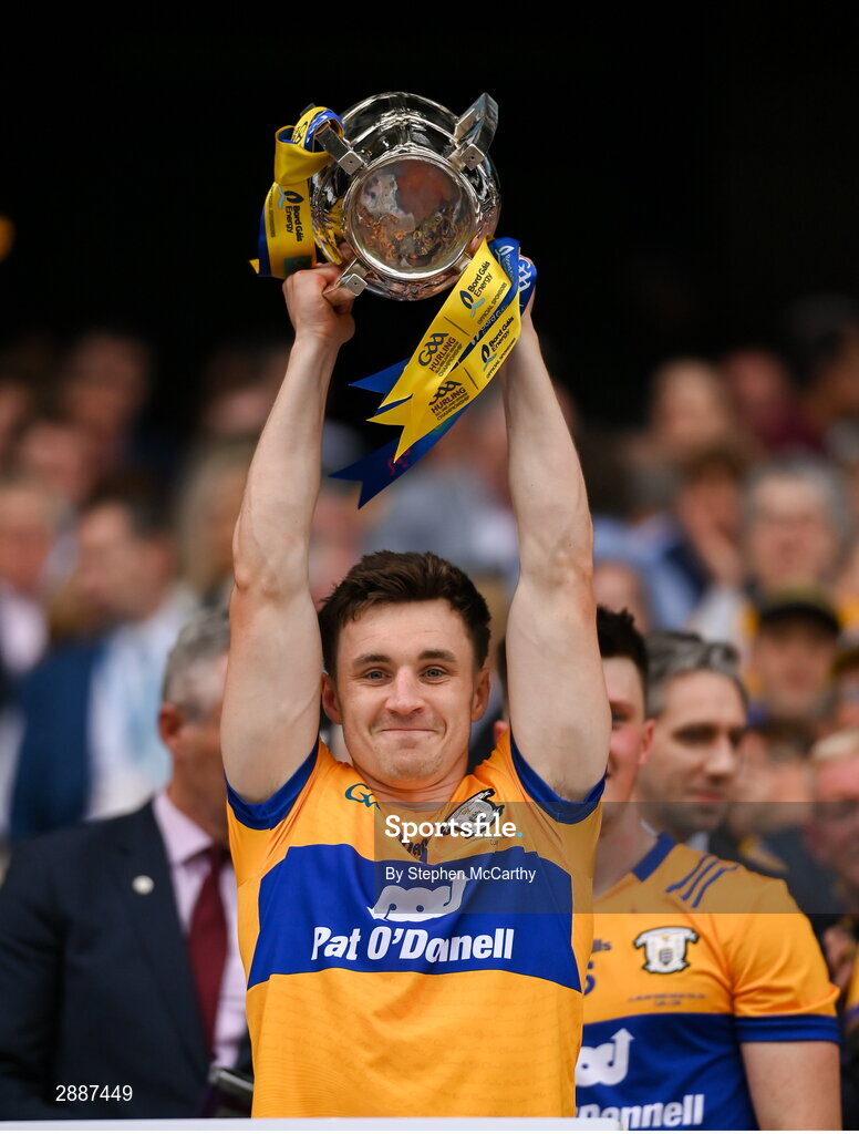 21 July 2024; Rory Hayes of Clare lifts the Liam MacCarthy cup following victory in the GAA Hurling All-Ireland Senior Championship Final between Clare and Cork at Croke Park in Dublin. Photo by Stephen McCarthy/Sportsfile