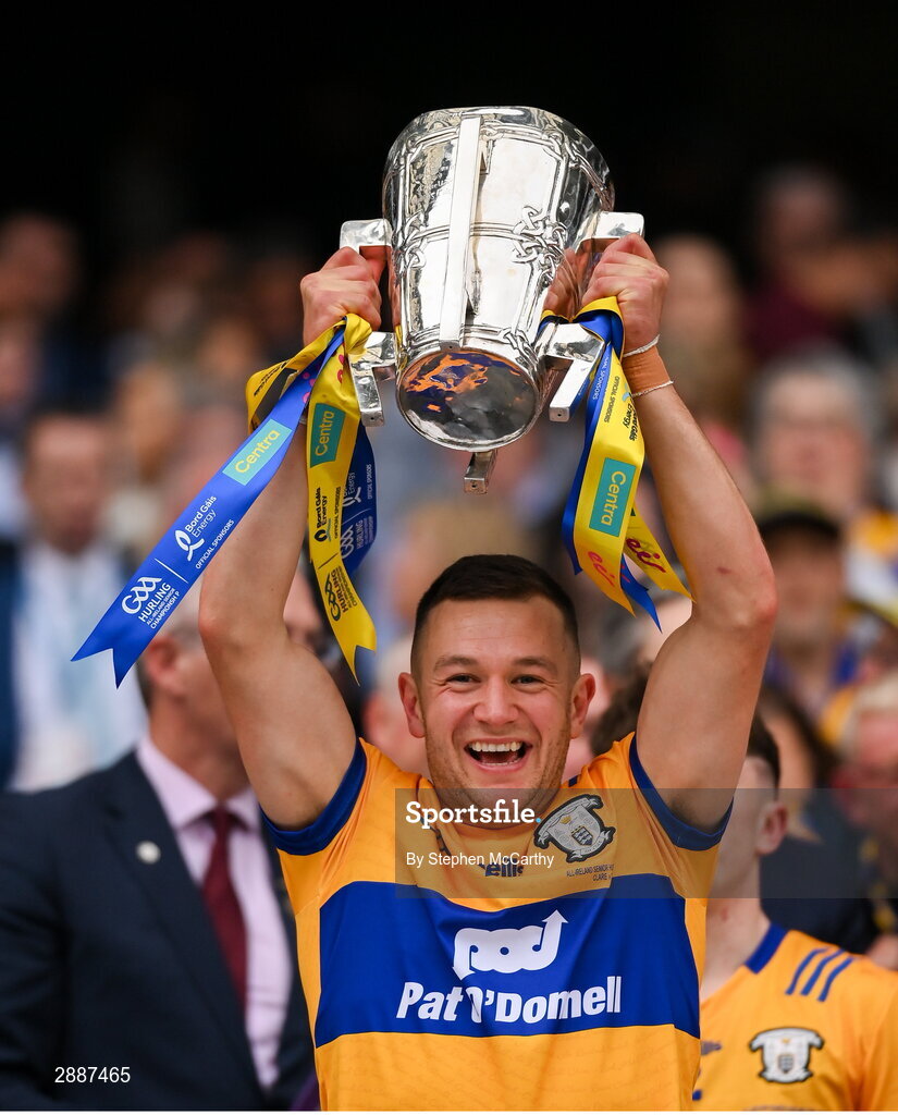 21 July 2024; David Reidy of Clare lifts the Liam MacCarthy cup following victory in the GAA Hurling All-Ireland Senior Championship Final between Clare and Cork at Croke Park in Dublin. Photo by Stephen McCarthy/Sportsfile
