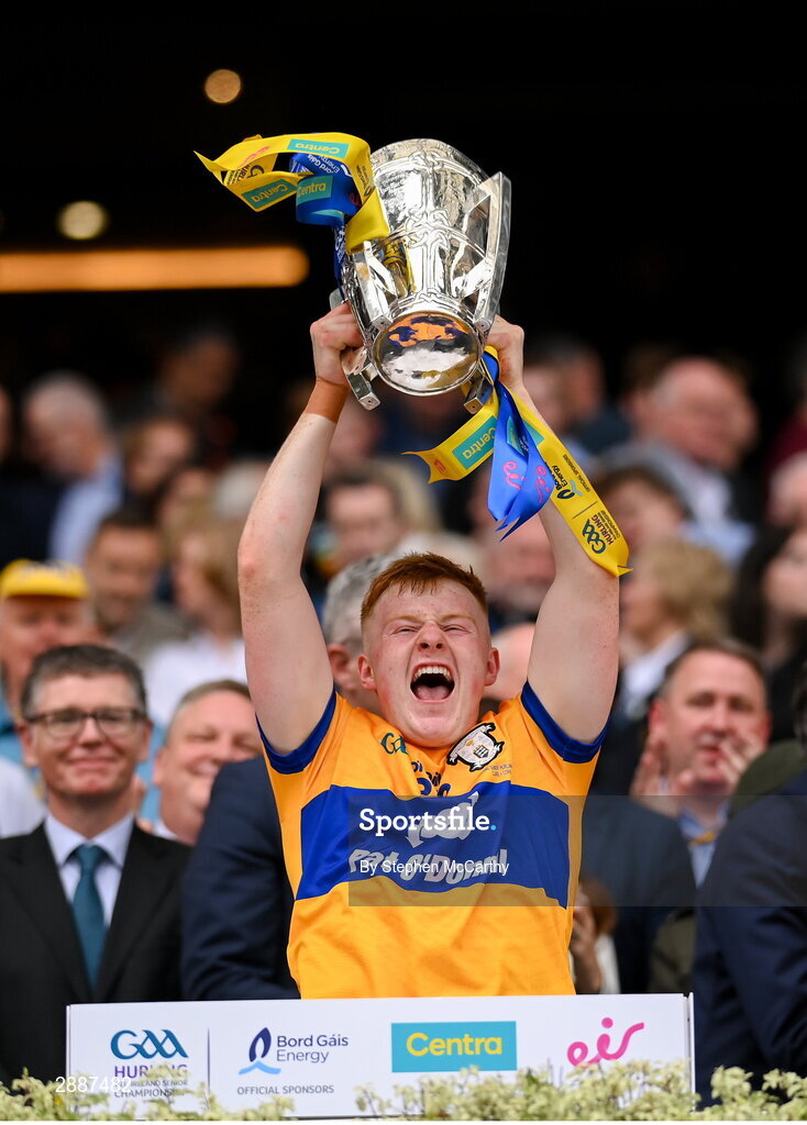 21 July 2024; Shane Meehan of Clare lifts the Liam MacCarthy cup following victory in the GAA Hurling All-Ireland Senior Championship Final between Clare and Cork at Croke Park in Dublin. Photo by Stephen McCarthy/Sportsfile
