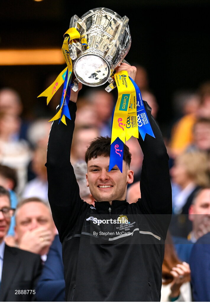 21 July 2024; Keith Smyth of Clare lifts the Liam MacCarthy cup following victory in the GAA Hurling All-Ireland Senior Championship Final between Clare and Cork at Croke Park in Dublin. Photo by Stephen McCarthy/Sportsfile