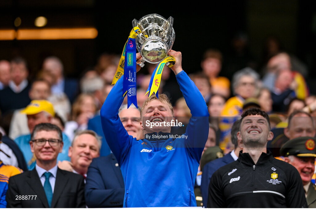 21 July 2024; Patrick Crotty of Clare lifts the Liam MacCarthy cup following victory in the GAA Hurling All-Ireland Senior Championship Final between Clare and Cork at Croke Park in Dublin. Photo by Stephen McCarthy/Sportsfile