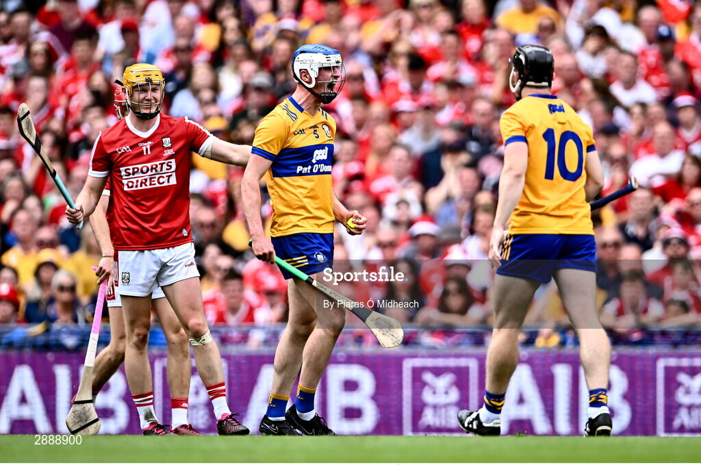21 July 2024; Diarmuid Ryan of Clare celebrates winning a free during the GAA Hurling All-Ireland Senior Championship Final between Clare and Cork at Croke Park in Dublin. Photo by Piaras Ó Mídheach/Sportsfile