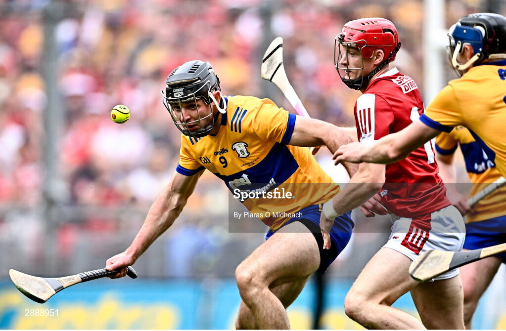 21 July 2024; Cathal Malone of Clare in action against Alan Connolly of Cork during the GAA Hurling All-Ireland Senior Championship Final between Clare and Cork at Croke Park in Dublin. Photo by Piaras Ó Mídheach/Sportsfile
