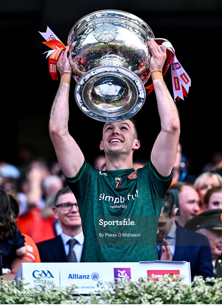 28 July 2024; Armagh goalkeeper Ethan Rafferty lifts the Sam Maguire Cup after his side's victory in the GAA Football All-Ireland Senior Championship Final match between Armagh and Galway at Croke Park in Dublin. Photo by Piaras Ó Mídheach/Sportsfile