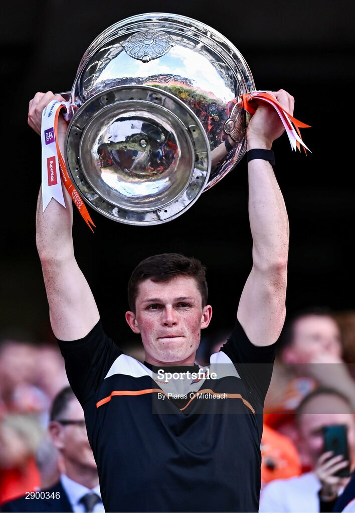 28 July 2024; Callum O'Neill of Armagh lifts the Sam Maguire Cup after the GAA Football All-Ireland Senior Championship Final match between Armagh and Galway at Croke Park in Dublin. Photo by Piaras Ó Mídheach/Sportsfile