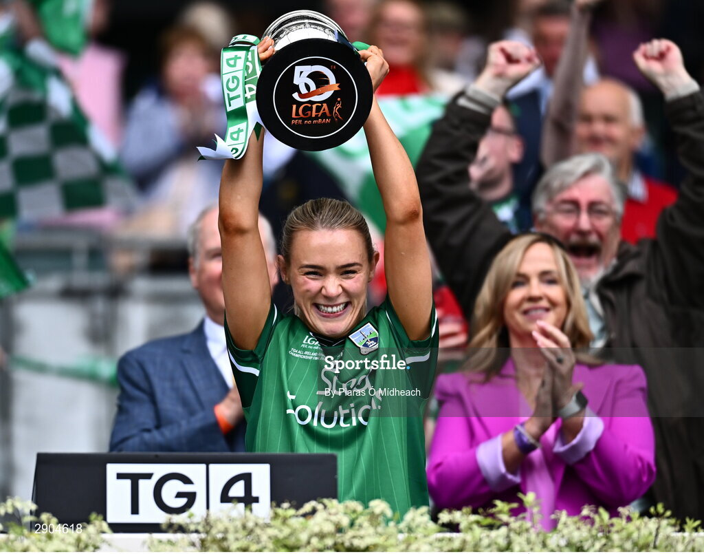 4 August 2024; Fermanagh captain Shannan McQuade lifts the West County Hotel Cup after her side's victory in the TG4 All-Ireland Ladies Football Junior Championship final match between Fermanagh and Louth at Croke Park in Dublin. Photo by Piaras Ó Mídheach/Sportsfile