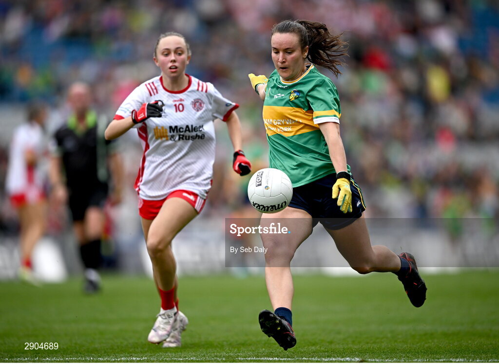 4 August 2024; Ailbhe Clancy of Leitrim kicks a point during the TG4 All-Ireland Ladies Football Intermediate Championship final match between Leitrim and Tyrone at Croke Park in Dublin. Photo by Seb Daly/Sportsfile