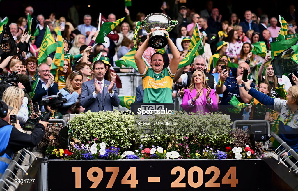 4 August 2024; Leitrim captain Michelle Guckian lifts the Mary Quinn Memorial cup after the TG4 All-Ireland Ladies Football Intermediate Championship final match between Leitrim and Tyrone at Croke Park in Dublin. Photo by Piaras Ó Mídheach/Sportsfile