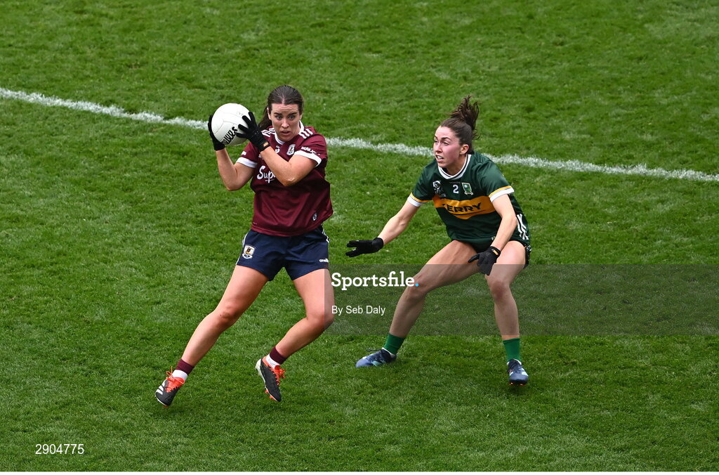 4 August 2024; Róisín Leonard of Galway in action against Eilís Lynch of Kerry during the TG4 All-Ireland Ladies Football Senior Championship final match between Galway and Kerry at Croke Park, Dublin. Photo by Seb Daly/Sportsfile