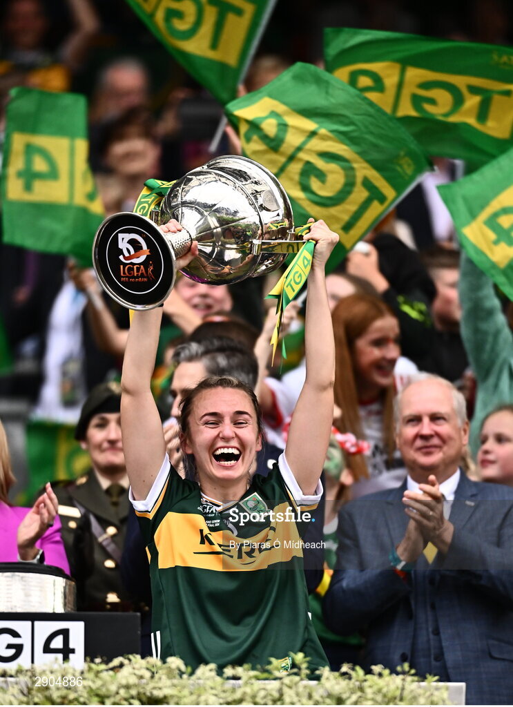 4 August 2024; Kerry captain Niamh Carmody lifts the Brendan Martin cup after the TG4 All-Ireland Ladies Football Senior Championship final match between Galway and Kerry at Croke Park in Dublin. Photo by Piaras Ó Mídheach/Sportsfile