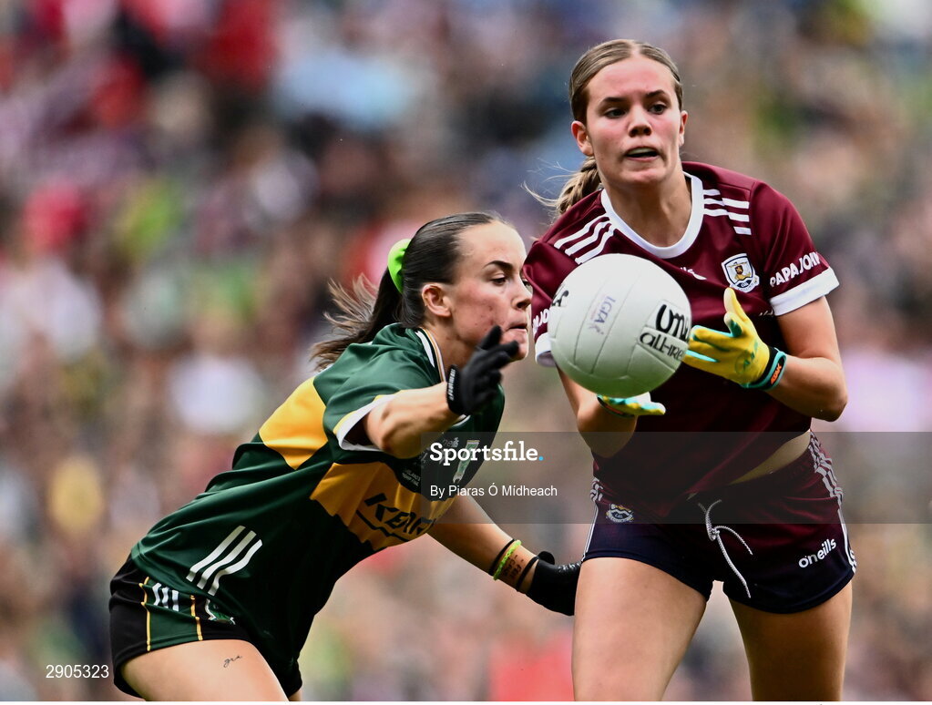 4 August 2024; Mairéad Glynn of Galway in action against Aoife Dillane of Kerry during the TG4 All-Ireland Ladies Football Senior Championship final match between Galway and Kerry at Croke Park in Dublin. Photo by Piaras Ó Mídheach/Sportsfile