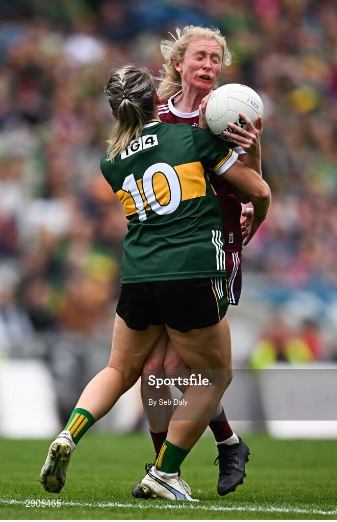 4 August 2024; Louise Ward of Galway in action against Niamh Carmody of Kerry during the TG4 All-Ireland Ladies Football Senior Championship final match between Galway and Kerry at Croke Park, Dublin. Photo by Seb Daly/Sportsfile