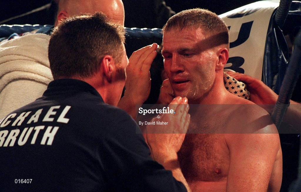 19 September 1998; Michael Carruth receives corner advice from coach Steve Collins during his WAA Welterweight Championship bout against Scott Dixon at the National Basketball Arena in Tallaght, Dublin. Photo by David Maher/Sportsfile