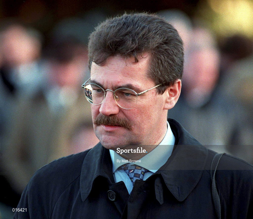 28 December 1998; Mike Dillon during the Leopardstown Christmas Festival Day Three at Leopardstown Racecourse in Dublin. Photo by Matt Browne/Sportsfile