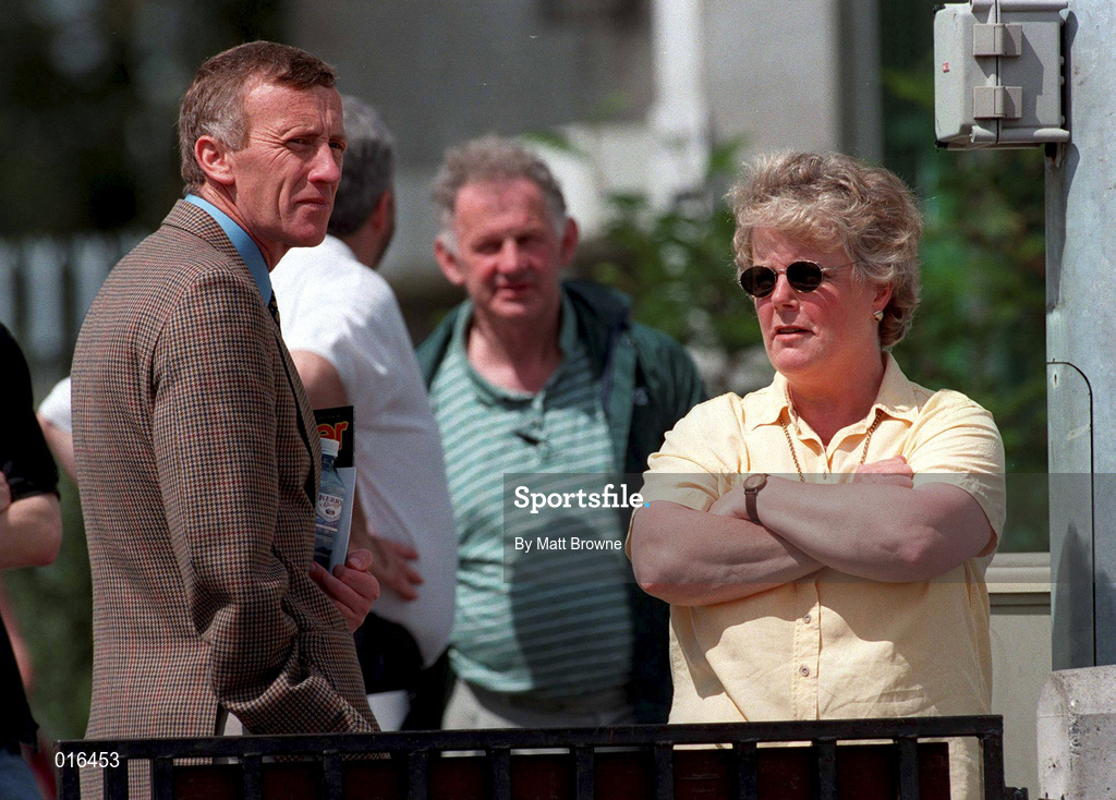 25 July 1998; President of the Bord Lutchleas Na hEireann with shotputt official Ms Kay Guy during the BLÉ National Track & Field Championships at Morton Stadium in Santry, Dublin. Photo by Matt Browne/Sportsfile
