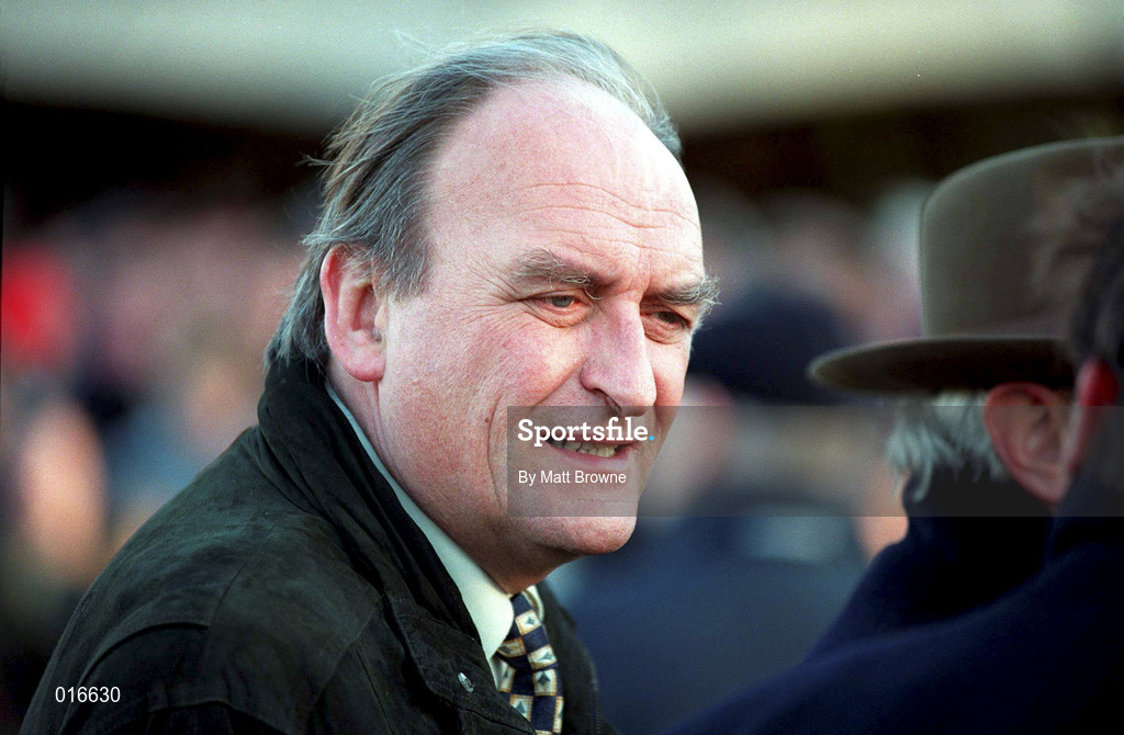 28 December 1998; Fine Gael TD Seán Barrett during the Leopardstown Christmas Festival Day Three at Leopardstown Racecourse in Dublin. Photo by Matt Browne/Sportsfile