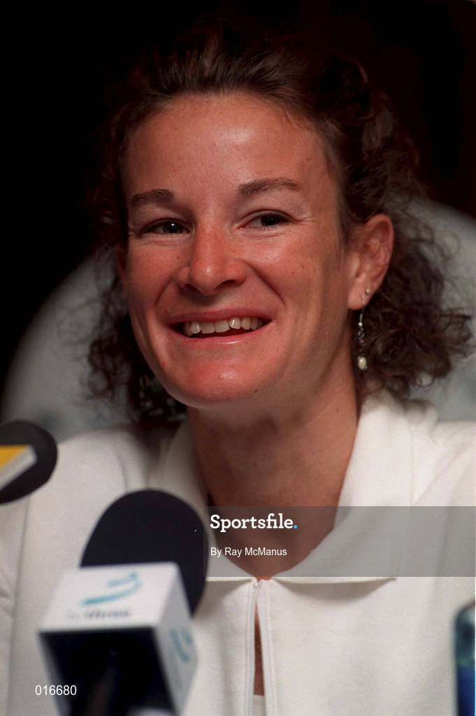 25 August 1998; Sonia O'Sullivan during a press conference after she won two gold medals at the European Athletics Championships in Budapest at Jury's Hotel in Dublin. Photo by Ray McManus/Sportsfile