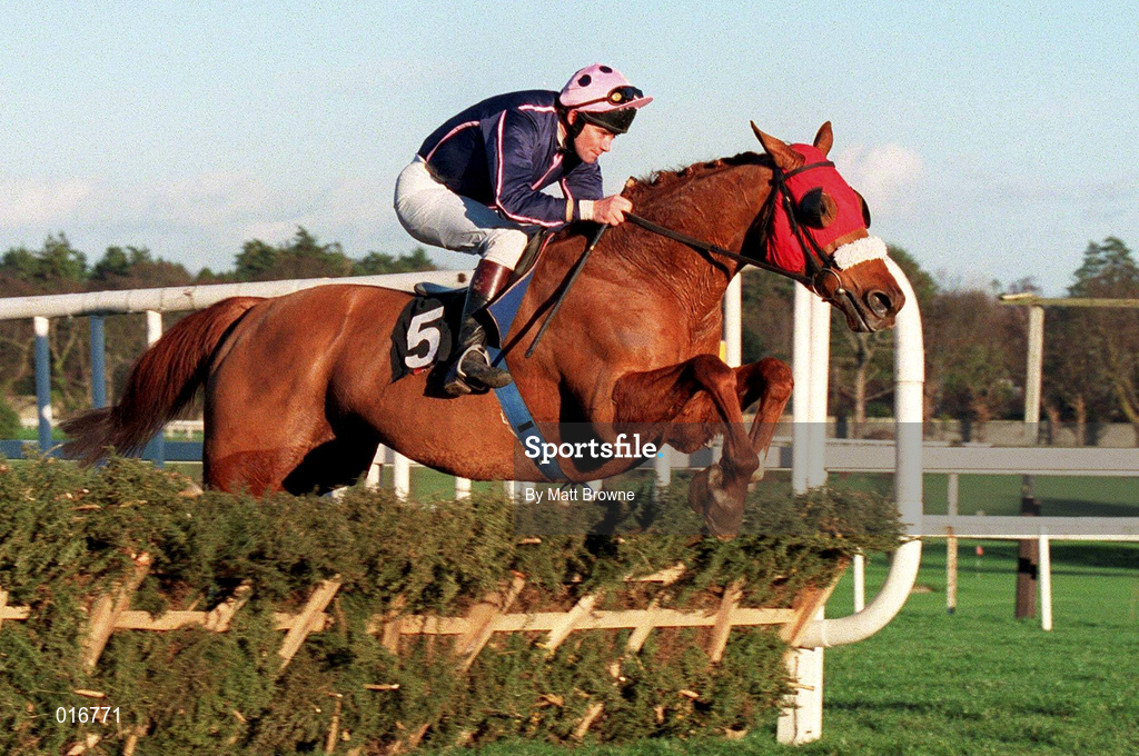 28 December 1998; Tarthooth, with Conor O'Dwyer up, jump the last in the Jackpot/Placepot race during the Leopardstown Christmas Festival Day Three at Leopardstown Racecourse in Dublin. Photo by Matt Browne/Sportsfile