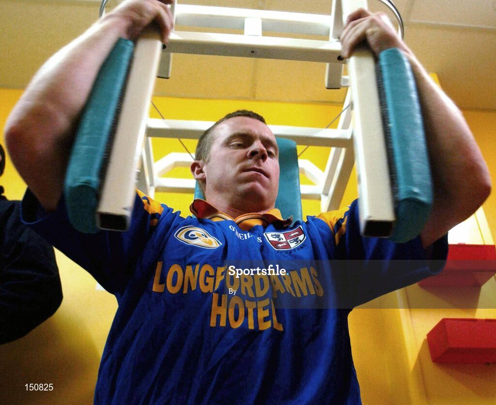 30 October 2002; Martin Mulheady, Longford, trains in the gym. Longford Slashers GAA Club, Longford. Football. Picture credit; David Maher / SPORTSFILE