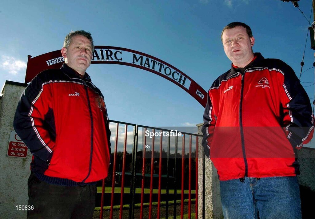 18 December 2002; Mattock Rangers' goalkeeper Michael Englishby, left, with manager Brendan Reilly outside Mattock Park, Collon, Co. Louth. Football. Picture credit; David Maher / SPORTSFILE