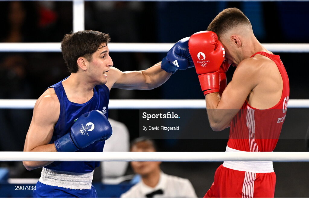 6 August 2024; Lewis Richardson of Team Great Britain, right, and Marco Alonso Verde Alvarez of Team Mexico during their men's 71kg semi-final bout at Court Philippe-Chatrier in Roland Garros Stadium during the 2024 Paris Summer Olympic Games in Paris, France. Photo by David Fitzgerald/Sportsfile