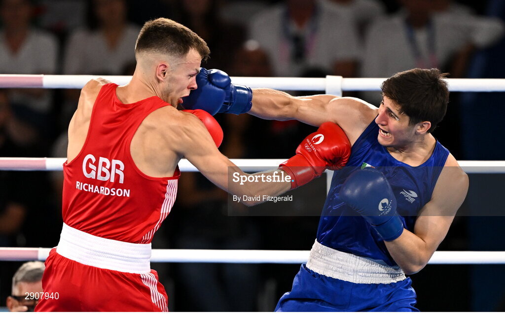 6 August 2024; Lewis Richardson of Team Great Britain, left, and Marco Alonso Verde Alvarez of Team Mexico during their men's 71kg semi-final bout at Court Philippe-Chatrier in Roland Garros Stadium during the 2024 Paris Summer Olympic Games in Paris, France. Photo by David Fitzgerald/Sportsfile
