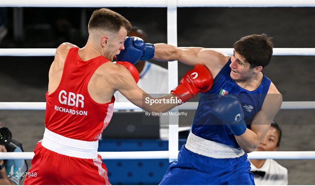 6 August 2024; Lewis Richardson of Team Great Britain, left, and Marco Alonso Verde Alvarez of Team Mexico during their men's 71kg semi-final bout at Court Philippe-Chatrier in Roland Garros Stadium during the 2024 Paris Summer Olympic Games in Paris, France. Photo by Stephen McCarthy/Sportsfile