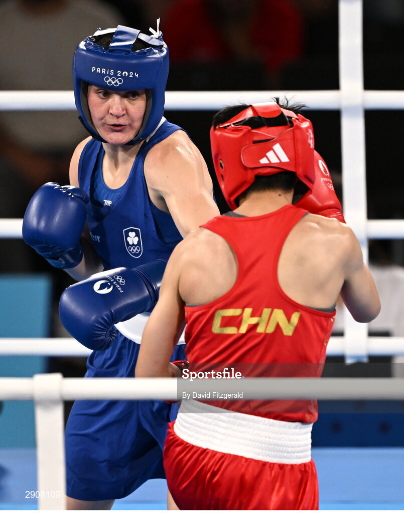 6 August 2024; Kellie Harrington of Team Ireland, left, and Wenlu Yang of Team People's Republic of China during their women's 60kg final bout at Court Philippe-Chatrier in Roland Garros Stadium during the 2024 Paris Summer Olympic Games in Paris, France. Photo by David Fitzgerald/Sportsfile