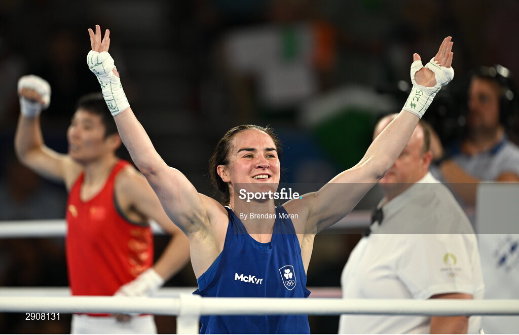 6 August 2024; Kellie Harrington of Team Ireland celebrates defeating Wenlu Yang of Team People's Republic of China in their women's 60kg final bout at Court Philippe-Chatrier in Roland Garros Stadium during the 2024 Paris Summer Olympic Games in Paris, France. Photo by Brendan Moran/Sportsfile