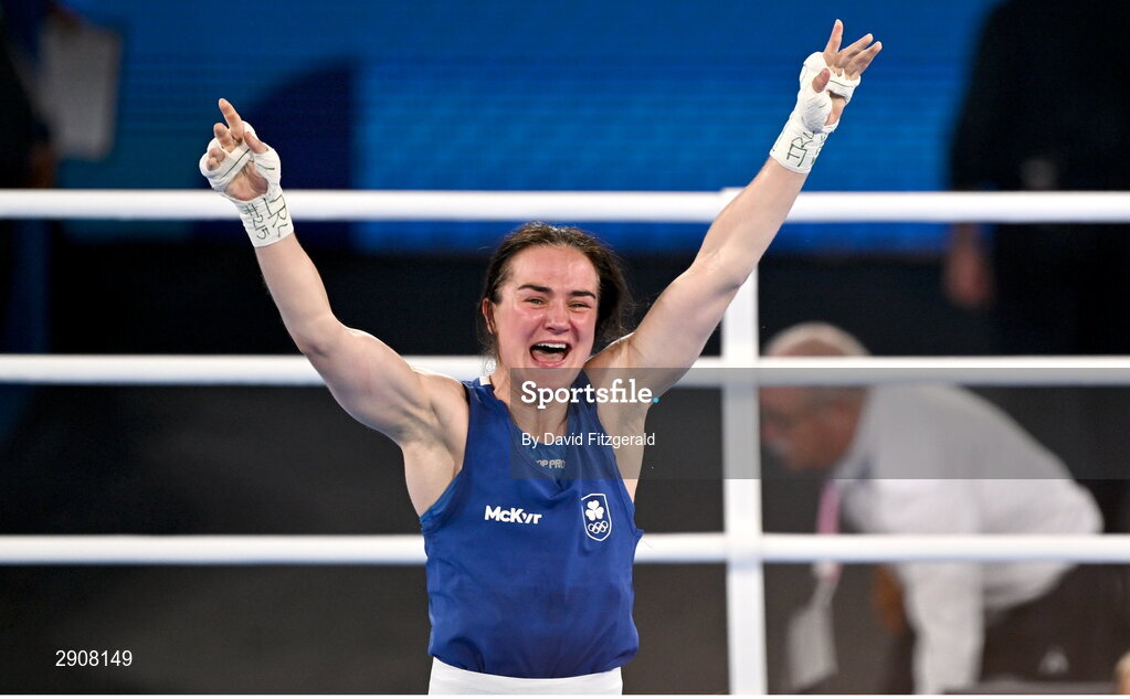 6 August 2024; Kellie Harrington of Team Ireland celebrates defeating Wenlu Yang of Team People's Republic of China in their women's 60kg final bout at Court Philippe-Chatrier in Roland Garros Stadium during the 2024 Paris Summer Olympic Games in Paris, France. Photo by David Fitzgerald/Sportsfile