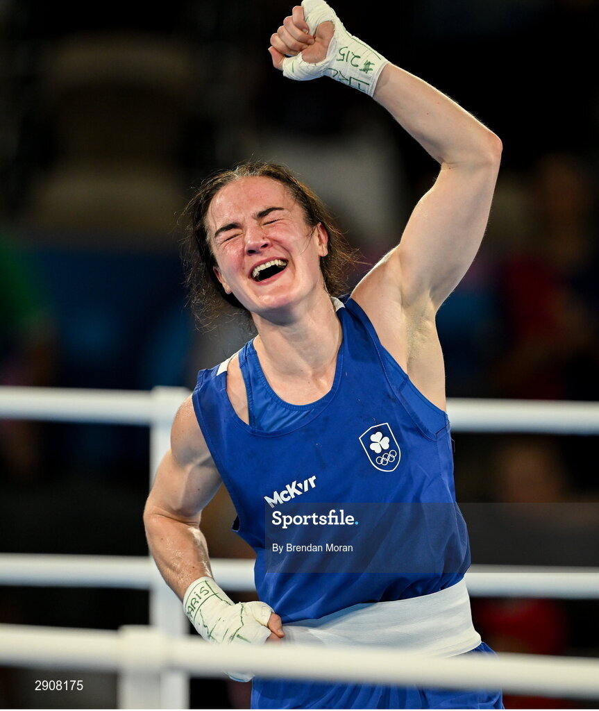 6 August 2024; Kellie Harrington of Team Ireland celebrates defeating Wenlu Yang of Team People's Republic of China in their women's 60kg final bout at Court Philippe-Chatrier in Roland Garros Stadium during the 2024 Paris Summer Olympic Games in Paris, France. Photo by Brendan Moran/Sportsfile