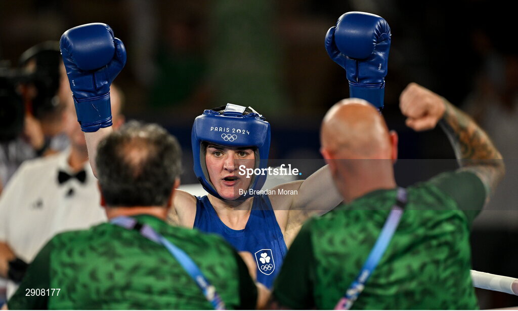 6 August 2024; Kellie Harrington of Team Ireland celebrates defeating Wenlu Yang of Team People's Republic of China in their women's 60kg final bout at Court Philippe-Chatrier in Roland Garros Stadium during the 2024 Paris Summer Olympic Games in Paris, France. Photo by Brendan Moran/Sportsfile