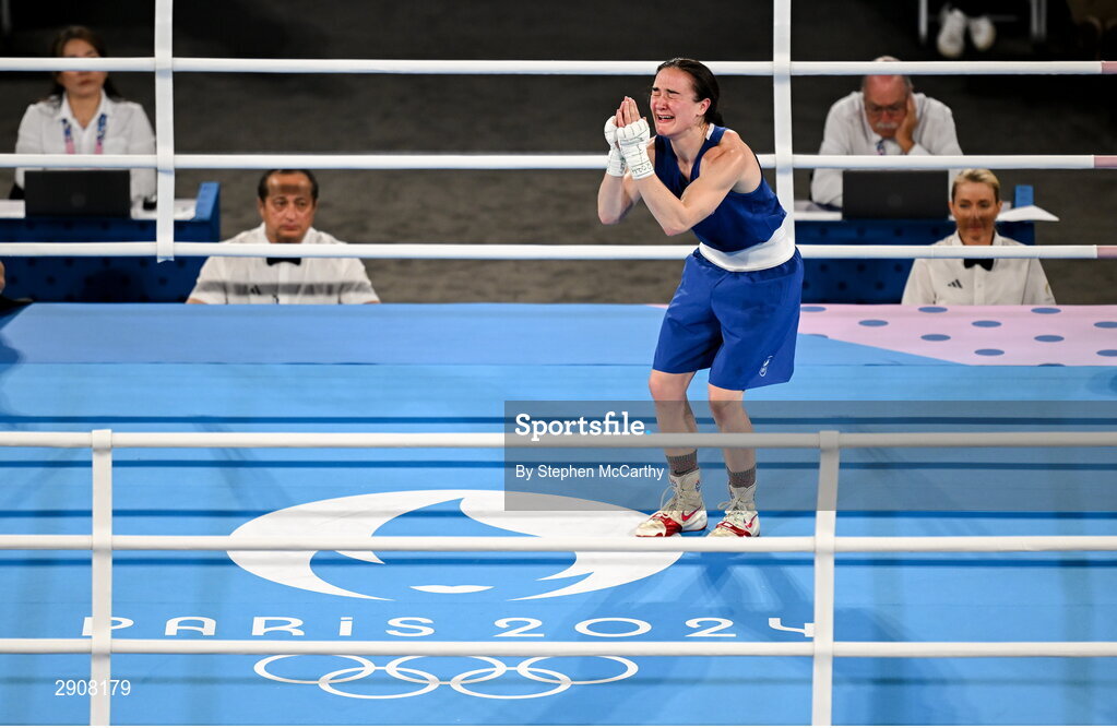 6 August 2024; Kellie Harrington of Team Ireland, celebrates after defeating Wenlu Yang of Team People's Republic of China after their women's 60kg final bout at Court Philippe-Chatrier in Roland Garros Stadium during the 2024 Paris Summer Olympic Games in Paris, France. Photo by Stephen McCarthy/Sportsfile