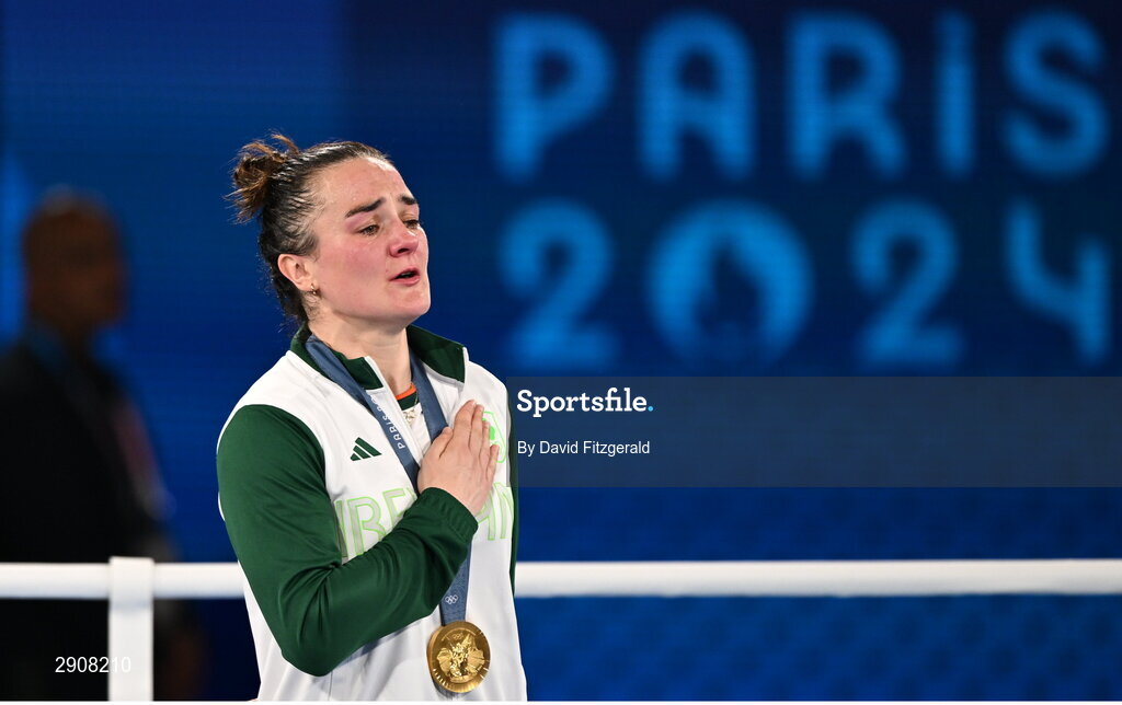 6 August 2024; Kellie Harrington of Team Ireland celebrates with her gold medal after defeating Wenlu Yang of Team People's Republic of China in their women's 60kg final bout at Court Philippe-Chatrier in Roland Garros Stadium during the 2024 Paris Summer Olympic Games in Paris, France. Photo by David Fitzgerald/Sportsfile