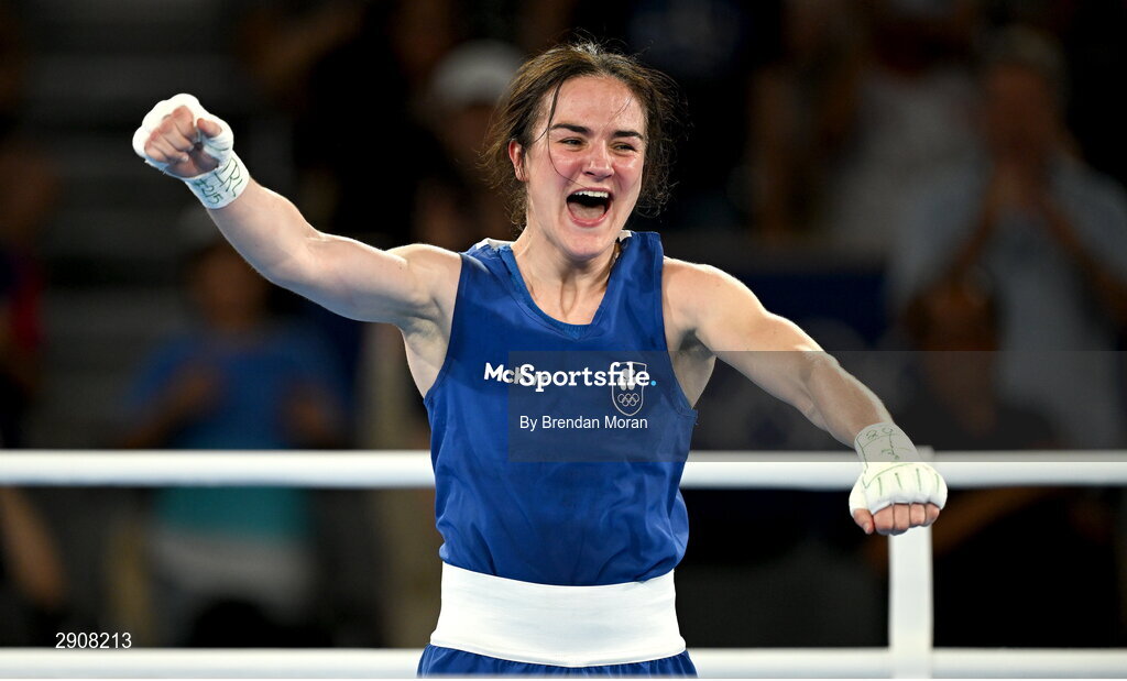 6 August 2024; Kellie Harrington of Team Ireland celebrates defeating Wenlu Yang of Team People's Republic of China in their women's 60kg final bout at Court Philippe-Chatrier in Roland Garros Stadium during the 2024 Paris Summer Olympic Games in Paris, France. Photo by Brendan Moran/Sportsfile