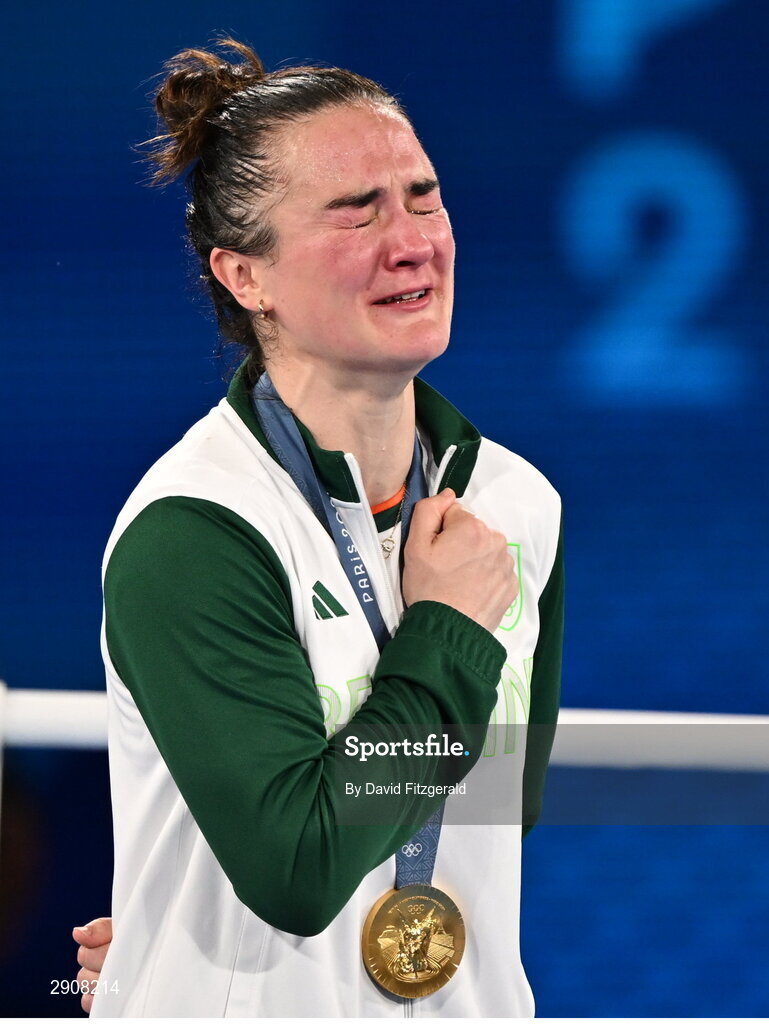 6 August 2024; Kellie Harrington of Team Ireland celebrates with her gold medal after defeating Wenlu Yang of Team People's Republic of China in their women's 60kg final bout  at Court Philippe-Chatrier in Roland Garros Stadium during the 2024 Paris Summer Olympic Games in Paris, France. Photo by David Fitzgerald/Sportsfile