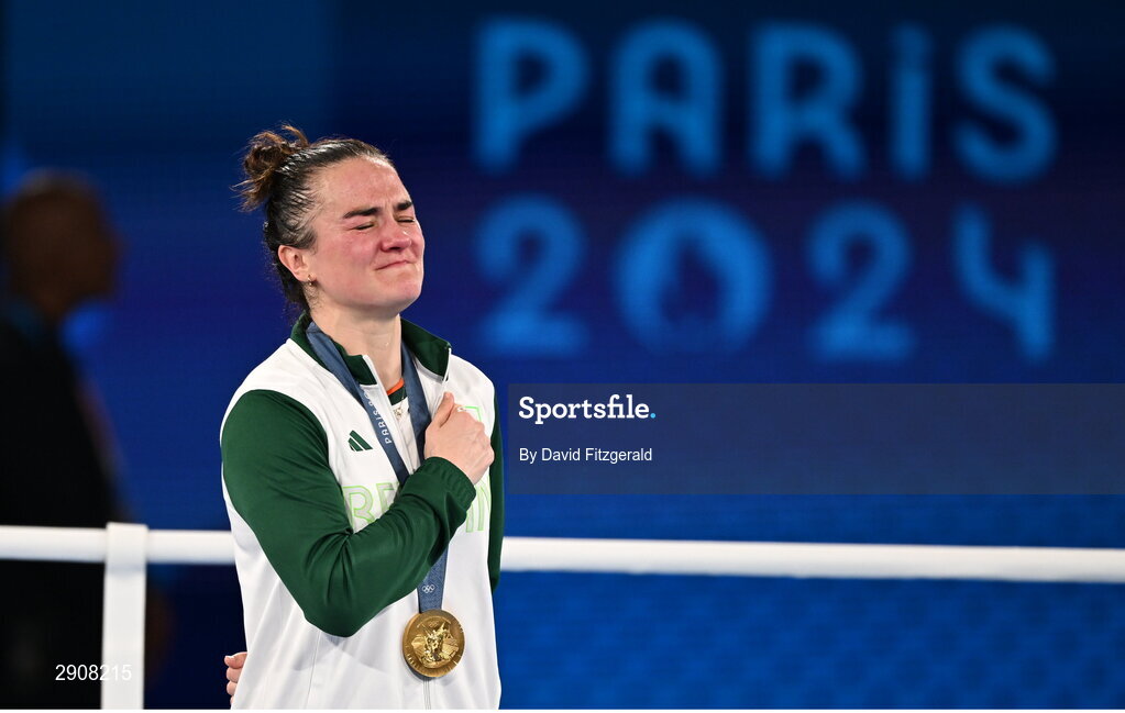6 August 2024; Kellie Harrington of Team Ireland celebrates with her gold medal after defeating Wenlu Yang of Team People's Republic of China in their women's 60kg final bout  at Court Philippe-Chatrier in Roland Garros Stadium during the 2024 Paris Summer Olympic Games in Paris, France. Photo by David Fitzgerald/Sportsfile