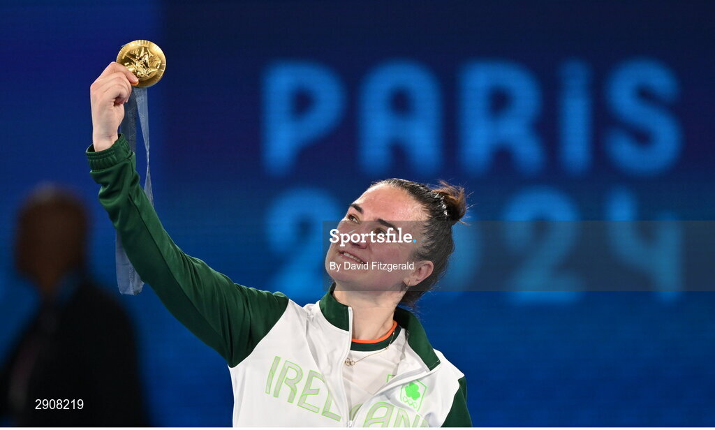 6 August 2024; Kellie Harrington of Team Ireland celebrates with her gold medal after defeating Wenlu Yang of Team People's Republic of China in their women's 60kg final bout at Court Philippe-Chatrier in Roland Garros Stadium during the 2024 Paris Summer Olympic Games in Paris, France. Photo by David Fitzgerald/Sportsfile