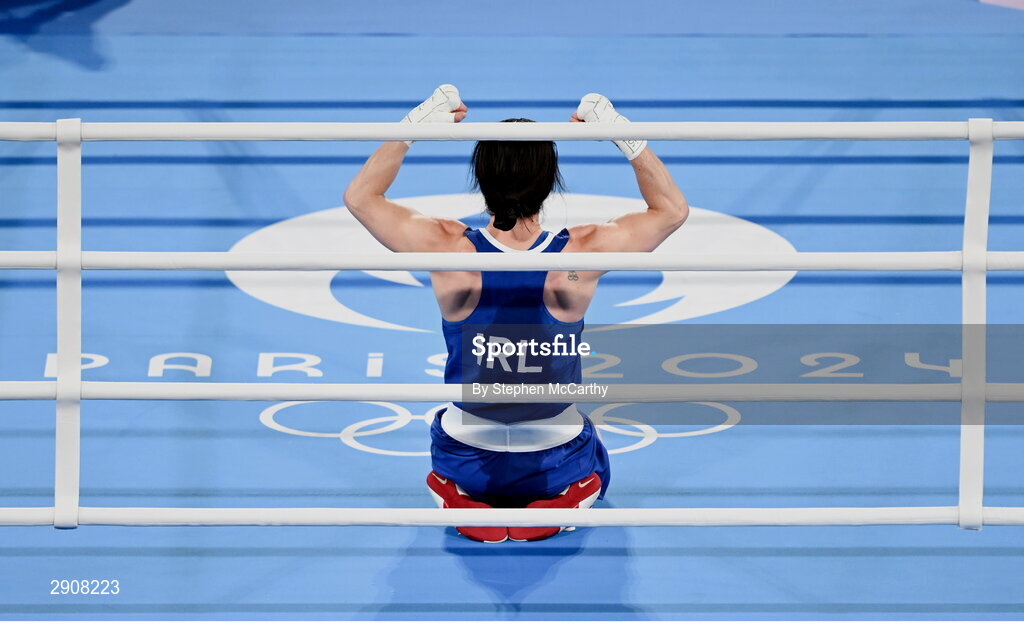 6 August 2024; Kellie Harrington of Team Ireland celebrates after defeating Wenlu Yang of Team People's Republic of China in their women's 60kg final bout at Court Philippe-Chatrier in Roland Garros Stadium during the 2024 Paris Summer Olympic Games in Paris, France. Photo by Stephen McCarthy/Sportsfile