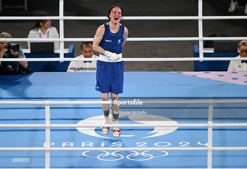 6 August 2024; Kellie Harrington of Team Ireland celebrates after defeating Wenlu Yang of Team People's Republic of China in their women's 60kg final bout at Court Philippe-Chatrier in Roland Garros Stadium during the 2024 Paris Summer Olympic Games in Paris, France. Photo by Stephen McCarthy/Sportsfile