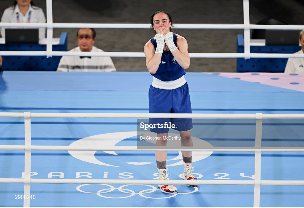 6 August 2024; Kellie Harrington of Team Ireland celebrates after defeating Wenlu Yang of Team People's Republic of China in their women's 60kg final bout at Court Philippe-Chatrier in Roland Garros Stadium during the 2024 Paris Summer Olympic Games in Paris, France. Photo by Stephen McCarthy/Sportsfile