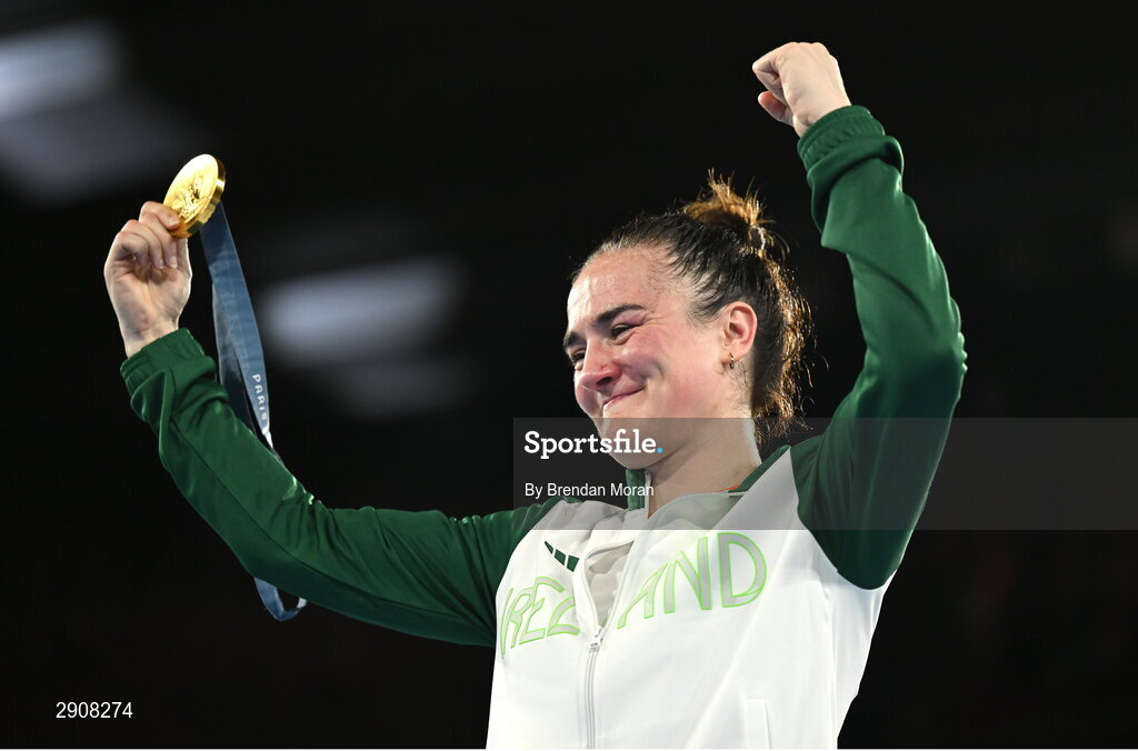 6 August 2024; Kellie Harrington of Team Ireland celebrates with her gold medal after defeating Wenlu Yang of Team People's Republic of China in their women's 60kg final bout  at Court Philippe-Chatrier in Roland Garros Stadium during the 2024 Paris Summer Olympic Games in Paris, France. Photo by Brendan Moran/Sportsfile