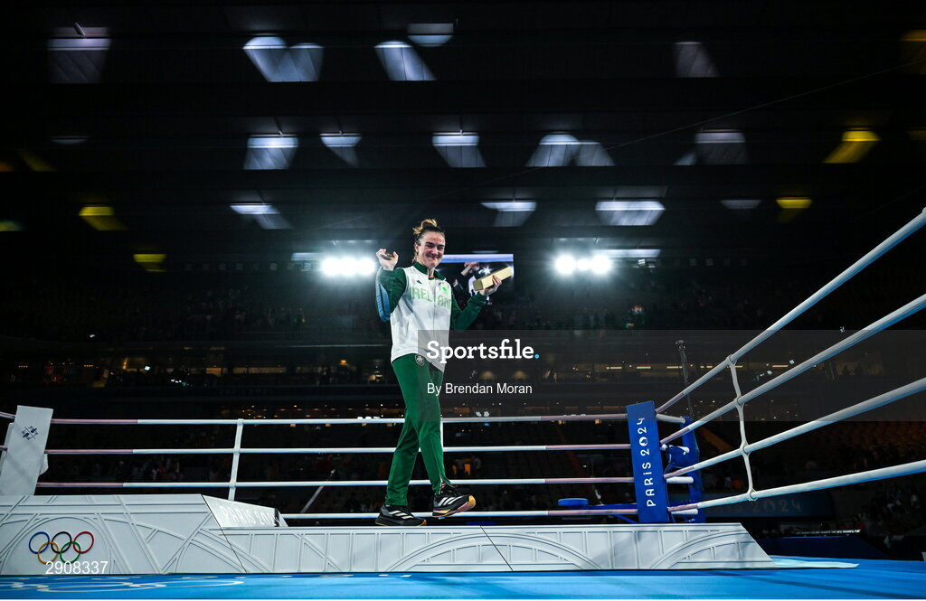 6 August 2024; An emotional Kellie Harrington of Team Ireland with her gold medal after defeating Wenlu Yang of Team People's Republic of China in their women's 60kg final bout at Court Philippe-Chatrier in Roland Garros Stadium during the 2024 Paris Summer Olympic Games in Paris, France. Photo by Brendan Moran/Sportsfile