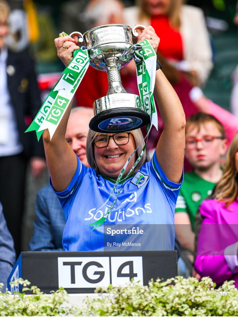 4 August 2024; Majella Loughran of Fermanagh lifts the cup after her side's victory in the TG4 All-Ireland Ladies Junior Football Championship final match between Fermanagh and Louth at Croke Park, Dublin. Photo by Ray McManus/Sportsfile