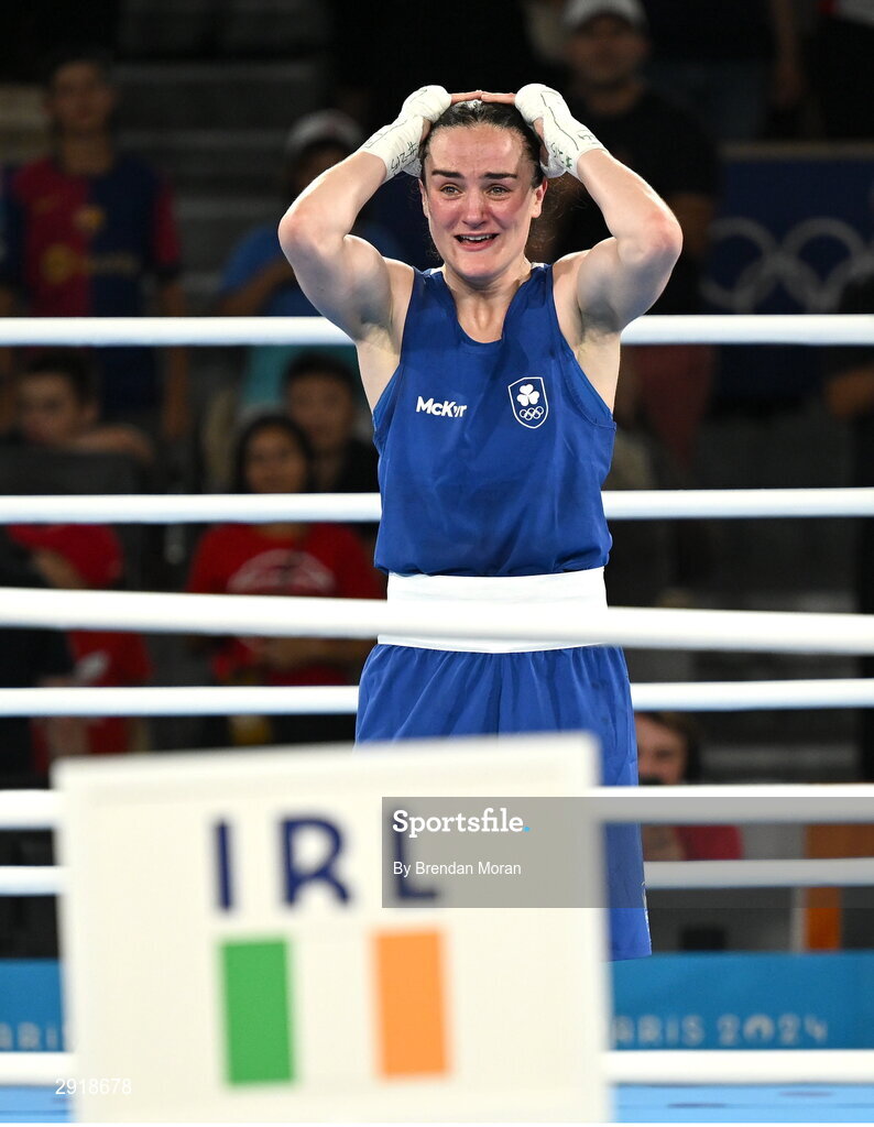 6 August 2024; Kellie Harrington of Team Ireland celebrates defeating Wenlu Yang of Team People's Republic of China in their women's 60kg final bout at Court Philippe-Chatrier in Roland Garros Stadium during the 2024 Paris Summer Olympic Games in Paris, France.  Photo by Brendan Moran/Sportsfile