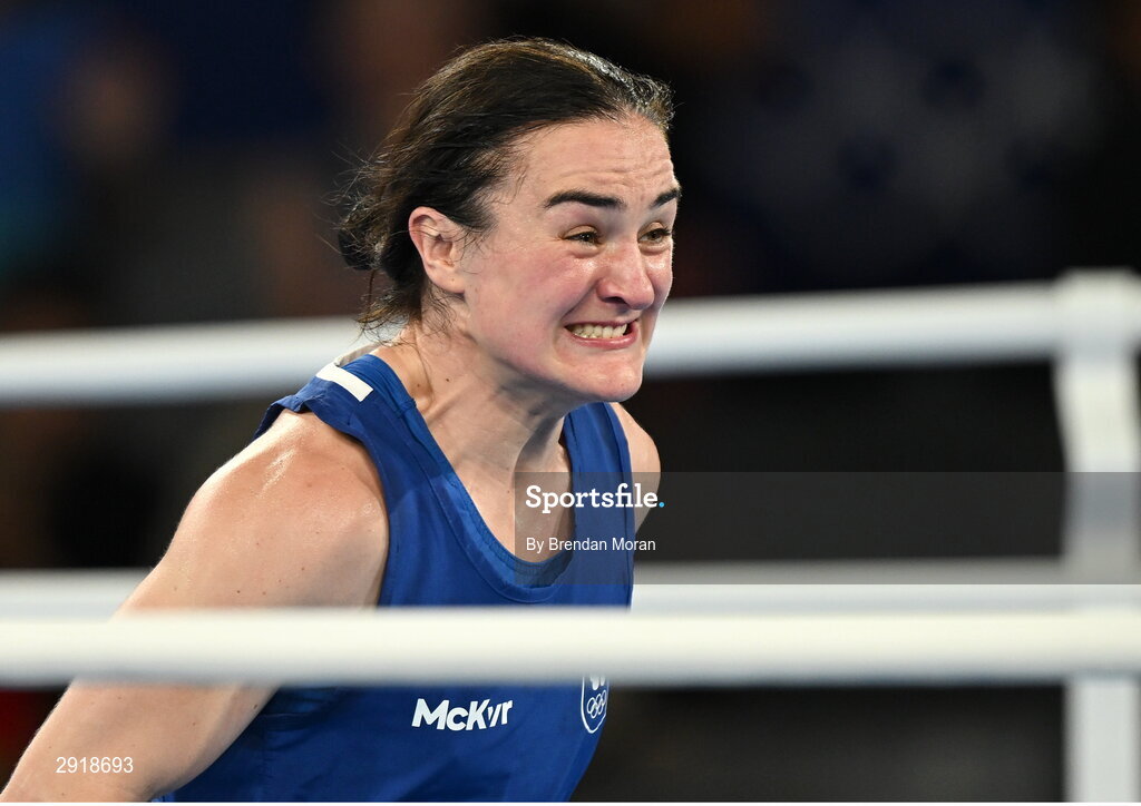 6 August 2024; Kellie Harrington of Team Ireland celebrates after defeating Wenlu Yang of Team People's Republic of China in their women's 60kg final bout at Court Philippe-Chatrier in Roland Garros Stadium during the 2024 Paris Summer Olympic Games in Paris, France. Photo by Brendan Moran/Sportsfile