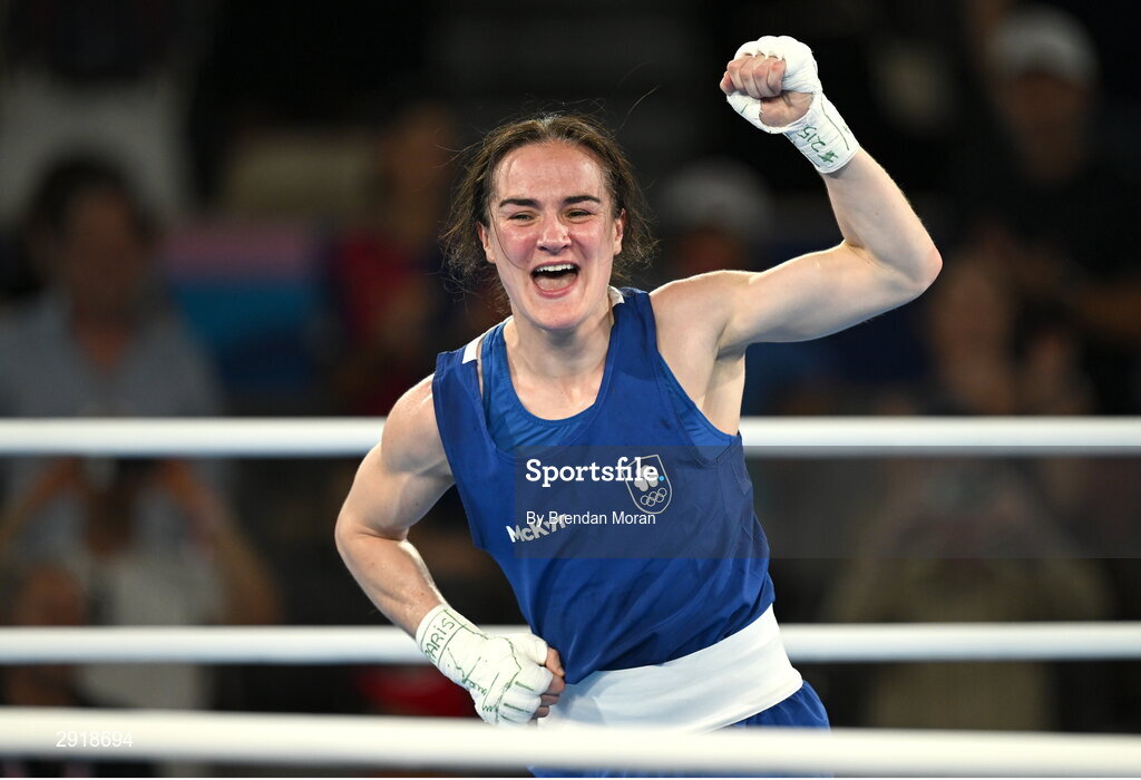 6 August 2024; Kellie Harrington of Team Ireland celebrates after defeating Wenlu Yang of Team People's Republic of China in their women's 60kg final bout at Court Philippe-Chatrier in Roland Garros Stadium during the 2024 Paris Summer Olympic Games in Paris, France. Photo by Brendan Moran/Sportsfile
