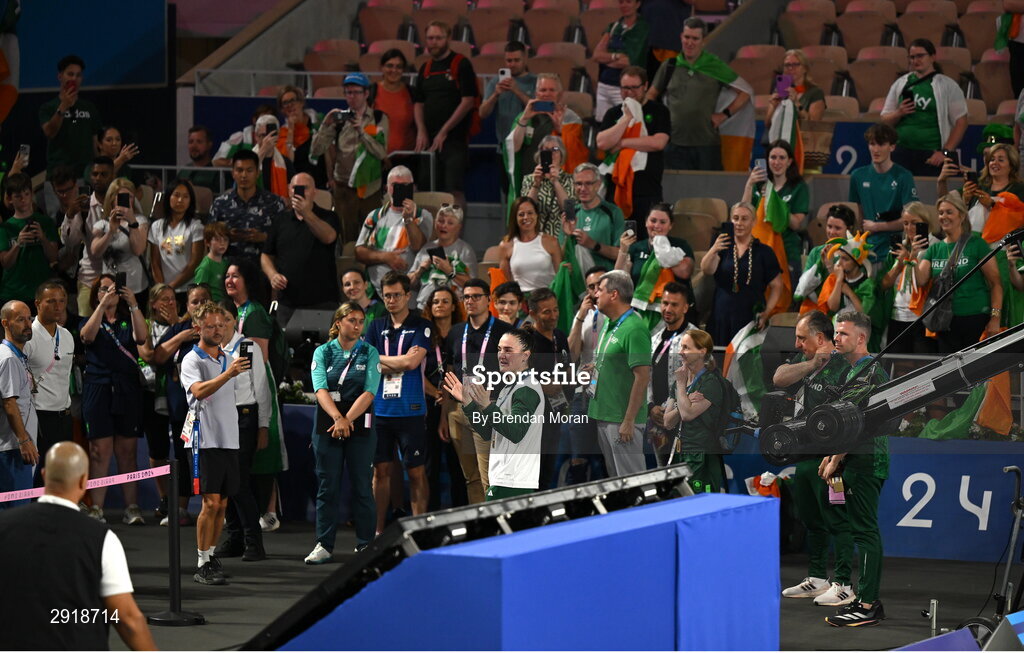 6 August 2024; Kellie Harrington of Team Ireland sings the song 'Grace' with her supporters after defeating Wenlu Yang of Team People's Republic of China in their women's 60kg final bout at Court Philippe-Chatrier in Roland Garros Stadium during the 2024 Paris Summer Olympic Games in Paris, France. Photo by Brendan Moran/Sportsfile
